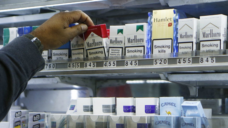 Buying cigarettes_Reuters.jpg